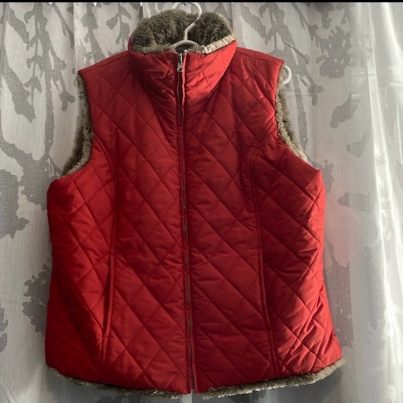WEATHERPROOF Quilted Reversible FAUX FUR / RED Zip Up Vest -Size Large - Picture 2 of 3